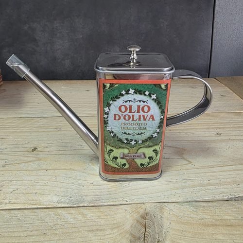 vintage olijf olie kan